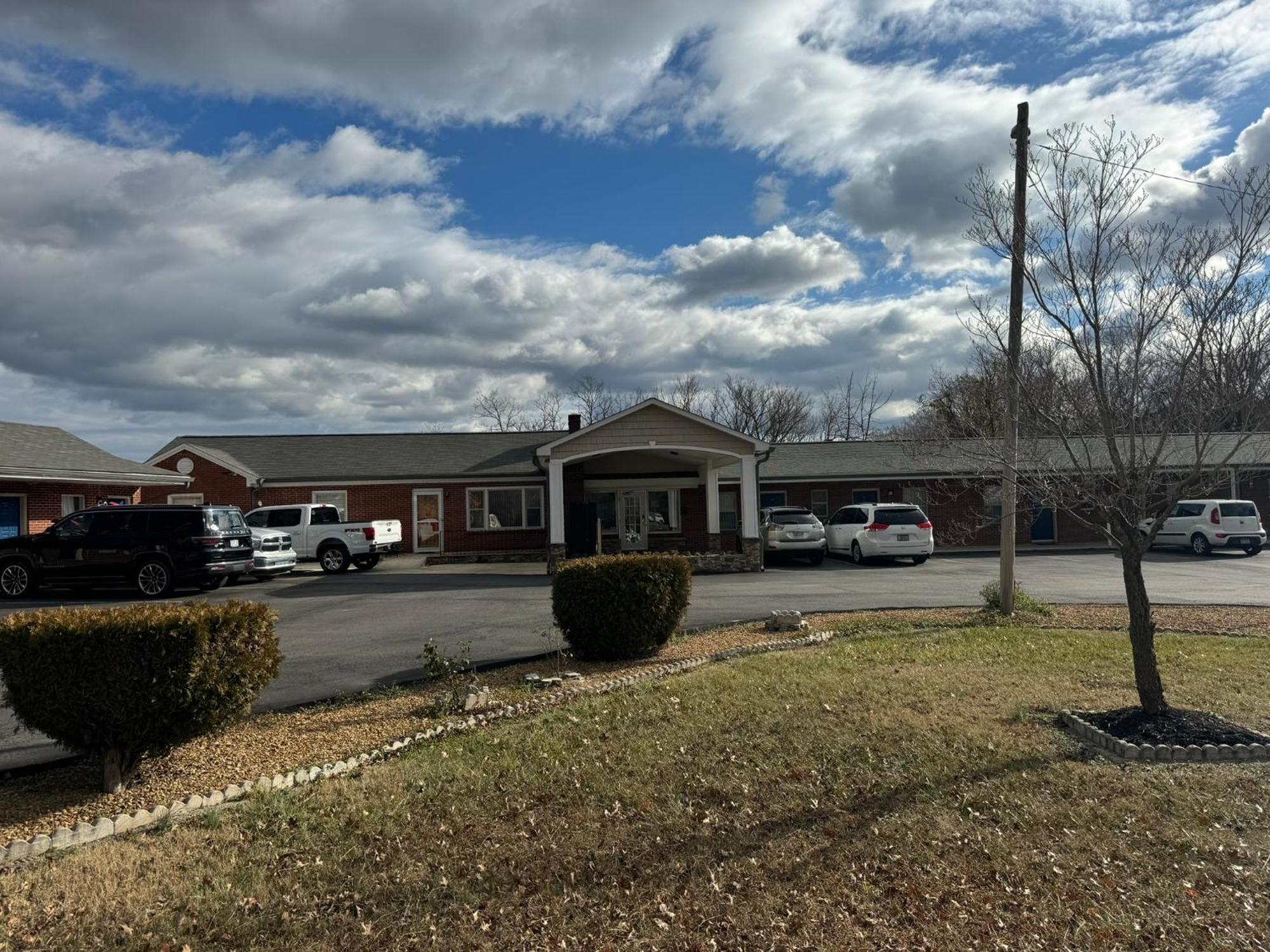 Budget Inn Danville Exterior photo